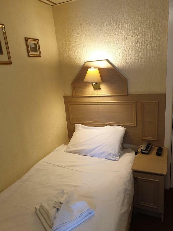 בלקפול The Parisienne Hotel מראה חיצוני תמונה