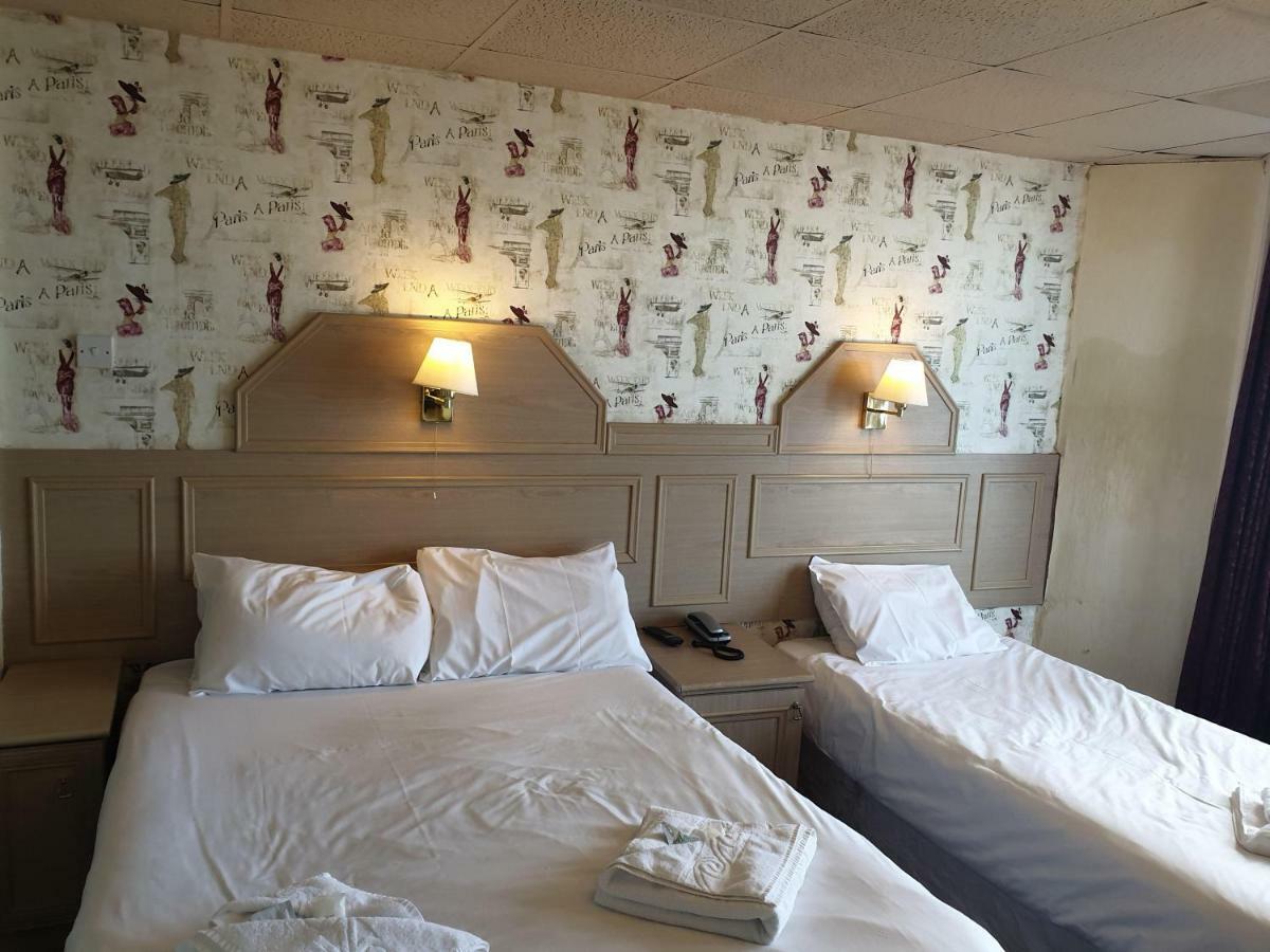 בלקפול The Parisienne Hotel מראה חיצוני תמונה